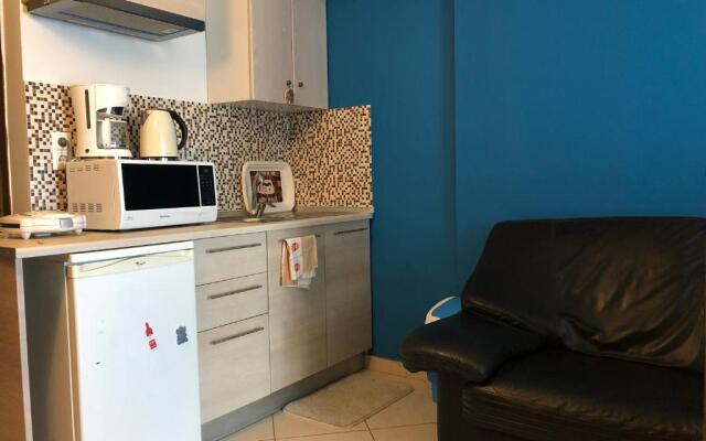 Office-Studio Theoxaris