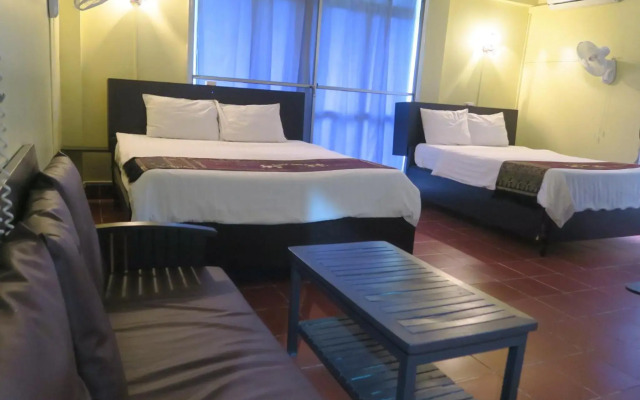 River Dolphin Hotel
