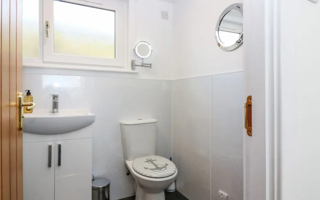 Dolphin Cottage