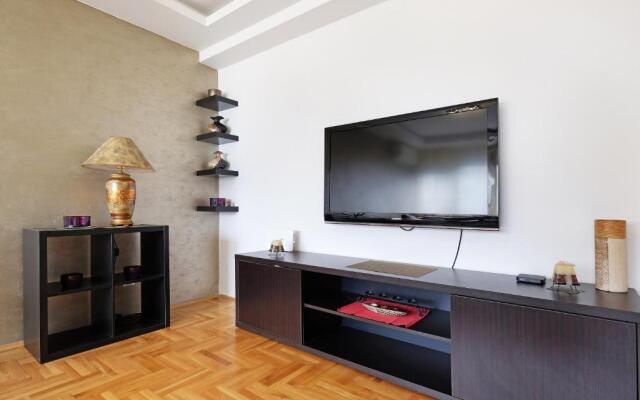 Big Blue Apartment - Belgrade