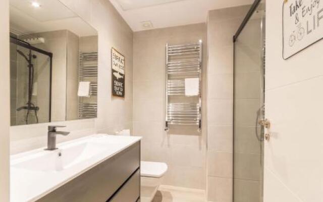 Mit House Avenida America En Madrid Capital