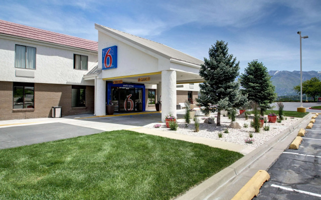 Motel 6-Ogden, UT - Riverdale