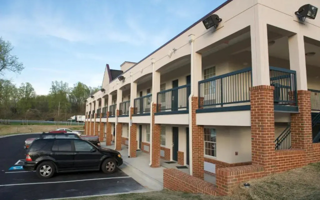 Executive Inn And Suites