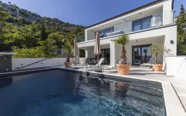 Luxury Villa Lucija