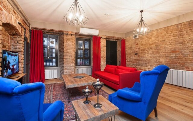 1 Bedroom Apartment w Kitchen