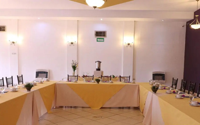 Hotel Misión Express Saltillo