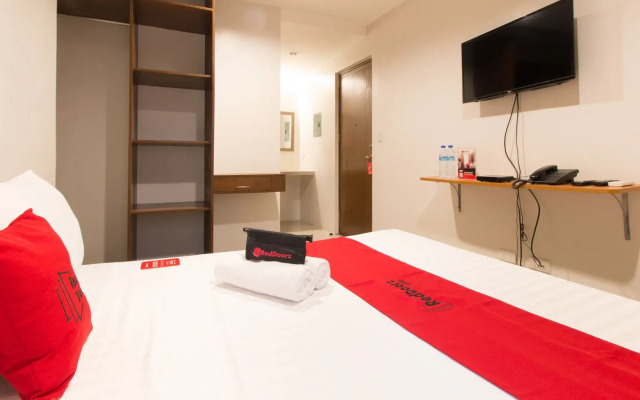 RedDoorz Plus @ Diola Villamonte Bacolod