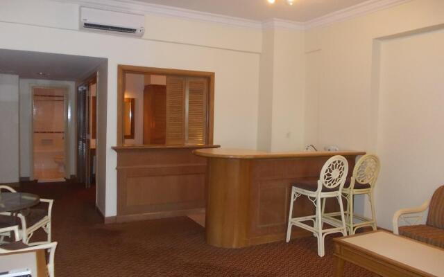 Everly Serviced Apartment