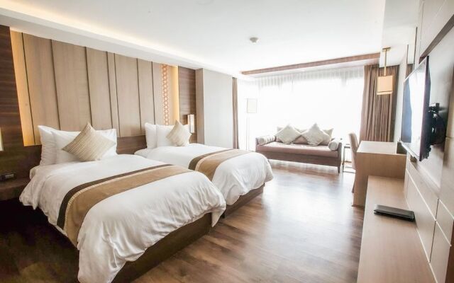 Wealth Lodge Asoke by Favstay