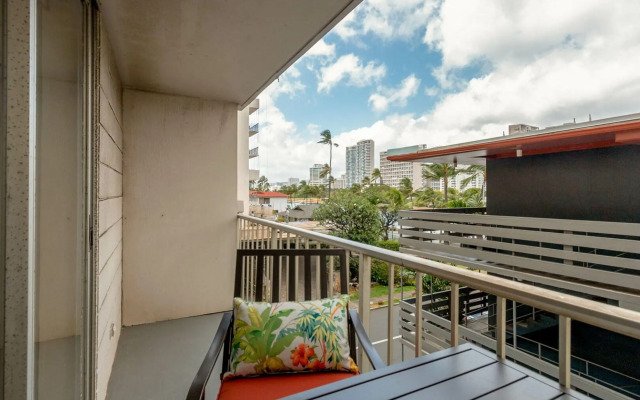 Lewers Street - Suite 401