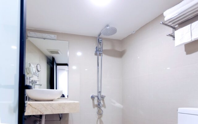 Family Hanoi Hotel