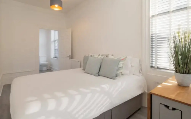 Host Stay Harbour Rest