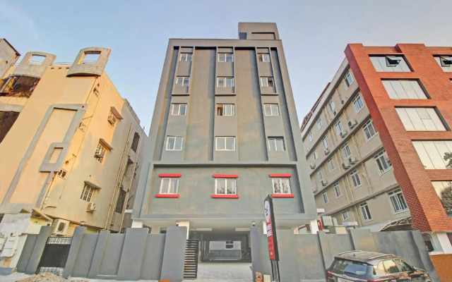 OYO Townhouse 733 Whiteridge Gachibowli