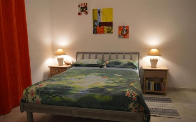 Tropical Gecko Studio - Sweet Jewel Apartments