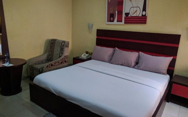 Msquare Whitehouse Hotel