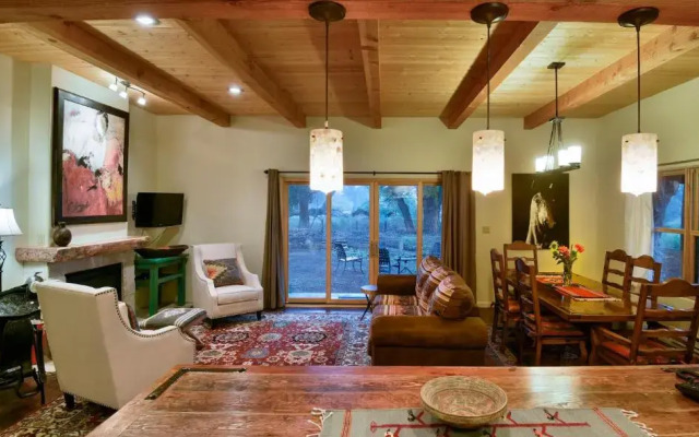 The Abiquiu Inn