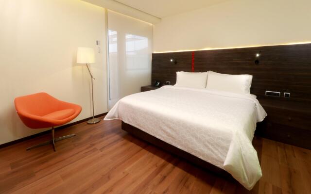 Holiday Inn Express Mexico Aeropuerto by IHG