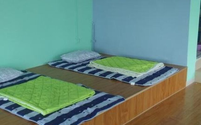 Kaka Youth Hostel