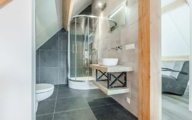 Chic Thatched-roof Stay