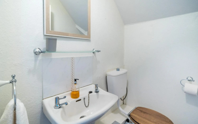 Trent Tops 3-bed penthouse apartment in West Cowes