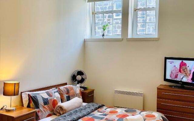 FRASER House Executive 3 Bedrooms Apartment