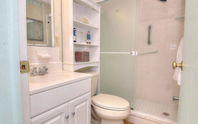 Chateau Condominiums by Teeming Vacation Rentals