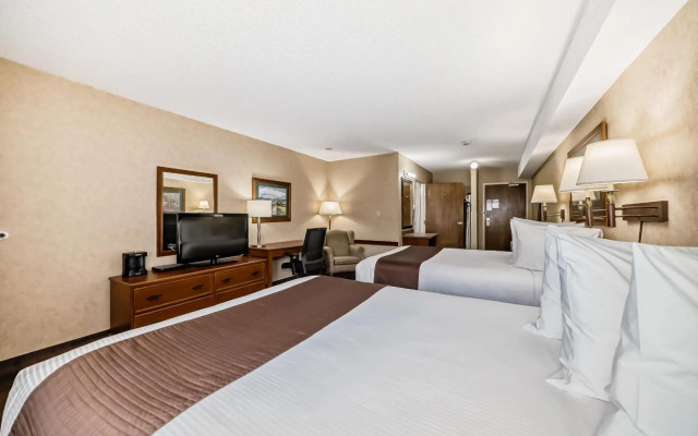 Stony Plain Inn and Suites