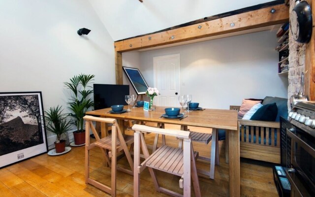 The Loft Wimbledon Retreat - MAO