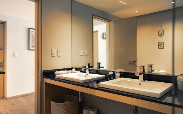 Casai Luxury Designer Apt in the Best Location