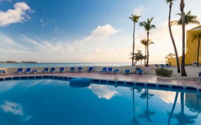 Blue Water Resort At Cable Beach
