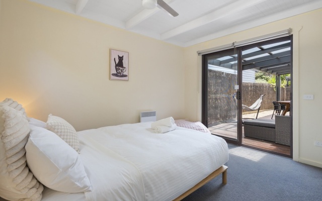 Relaxing Retreat Near Rye Beach – Guest Rooms – Melbourne