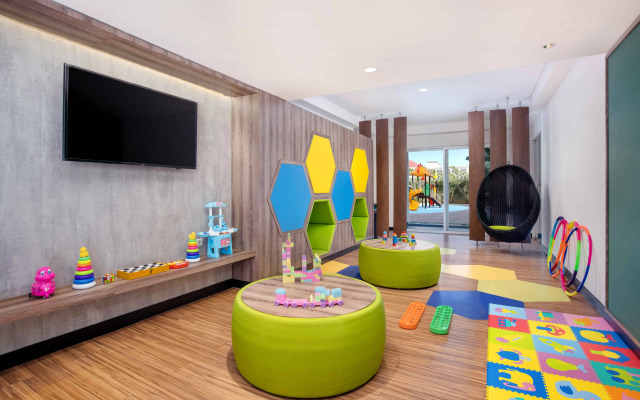 Grand Mercure Bali Seminyak