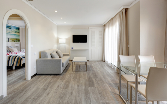Oliva Nova Beach & Golf Hotel