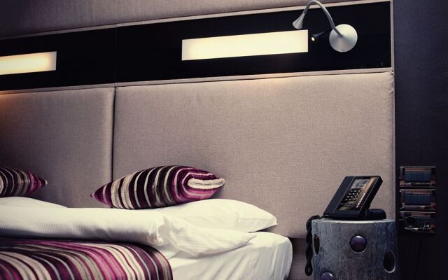 11 Mirrors Design Hotel