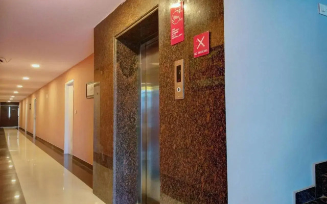 Fabhotel Shreyas Inn
