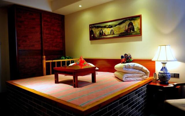 Yanan Rootlots Hotel