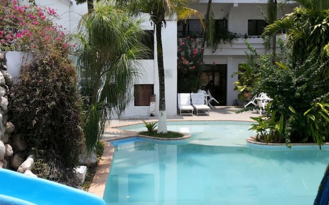 Hotel Casa Flores De Tikal