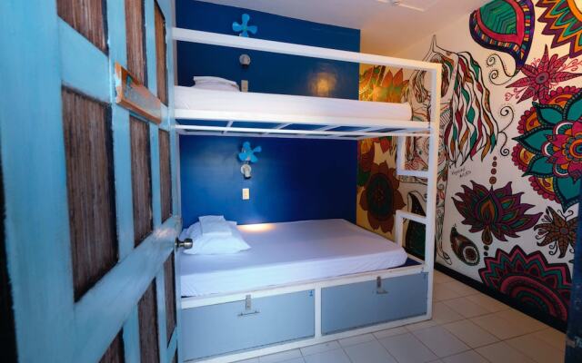 Mad Monkey Hostel Boracay