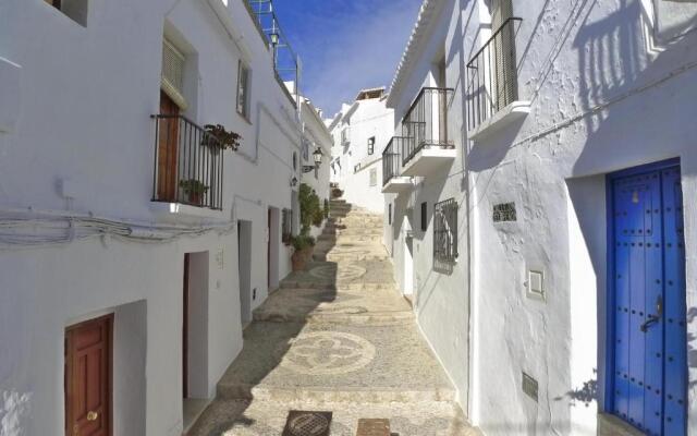 Carabeo 99 - Sleeps 4