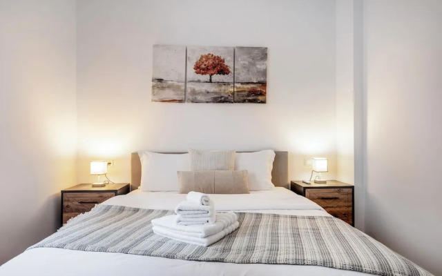 Selesta - 2 Bedroom Apartment in Athens