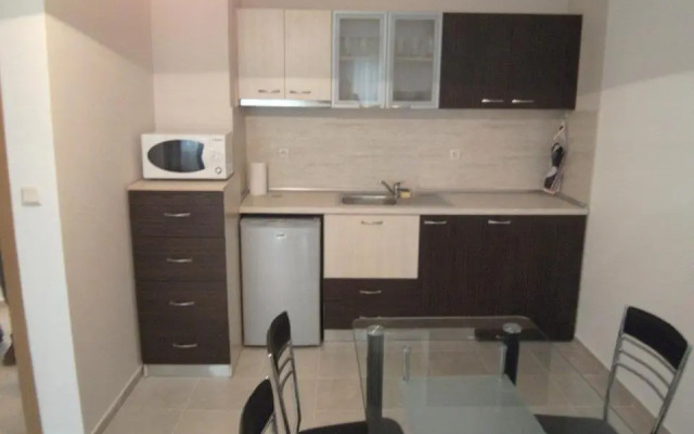 Nicol Apartment in Hermes Complex