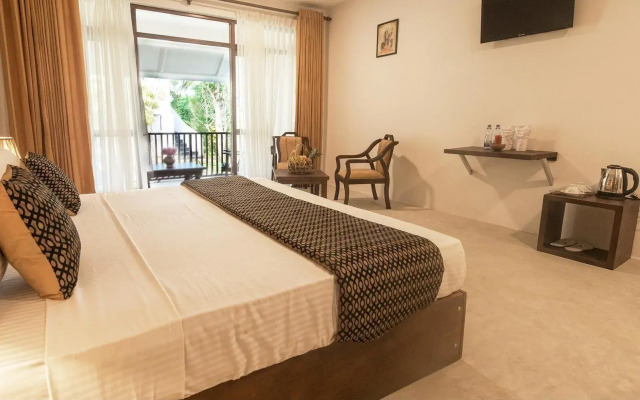 Palm Beach Inn and Sea Shells Cabanas