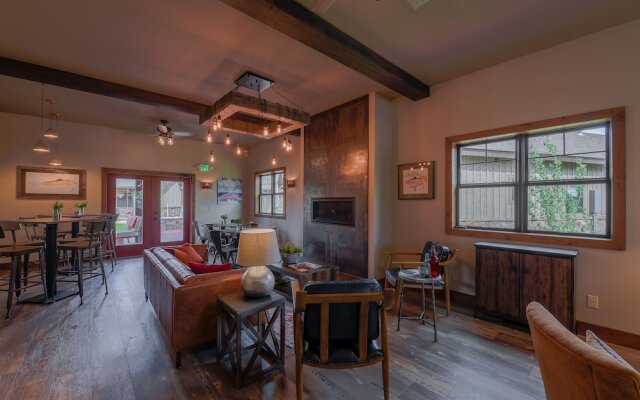 Golden Stone Inn