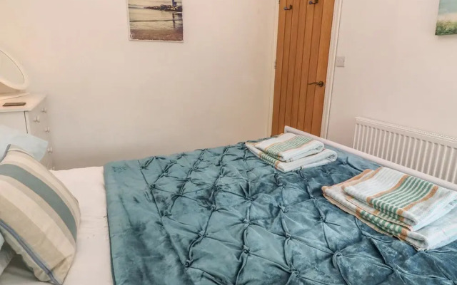 2 Riverside Cottages