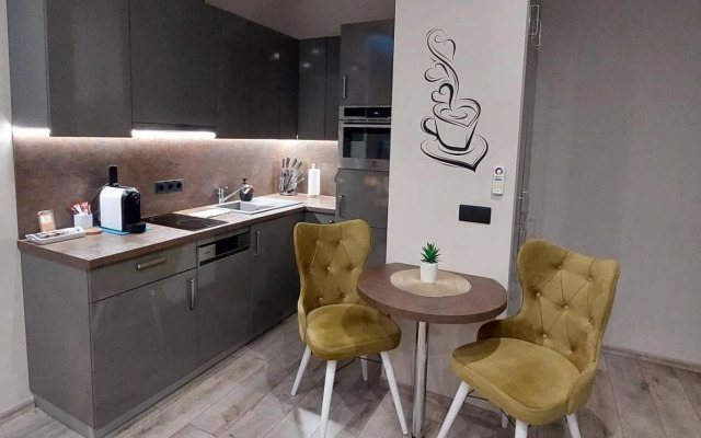 Silver Dawn Apartments