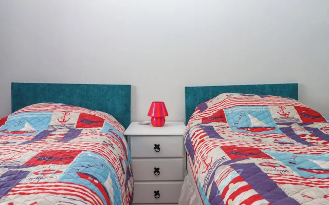 Brixham Breeze Cabin