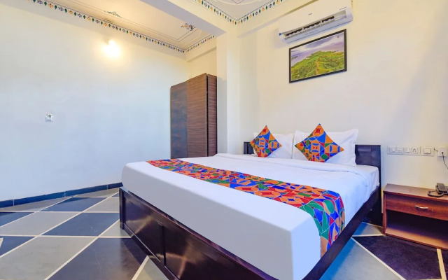 Fabhotel Achrol Palace