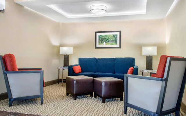 Comfort Inn & Suites Covington - Mandeville