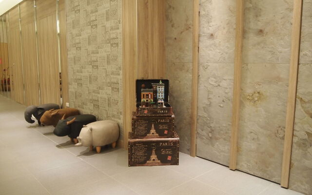 Fairytale YiSu Hot Spring Hotel