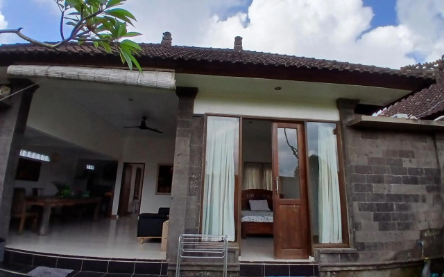 Ona House
